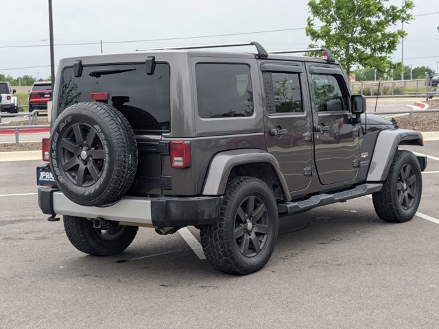 Used 2014 Jeep Wrangler Unlimited Sahara w/ Max Tow Package AWD/4WD image 5