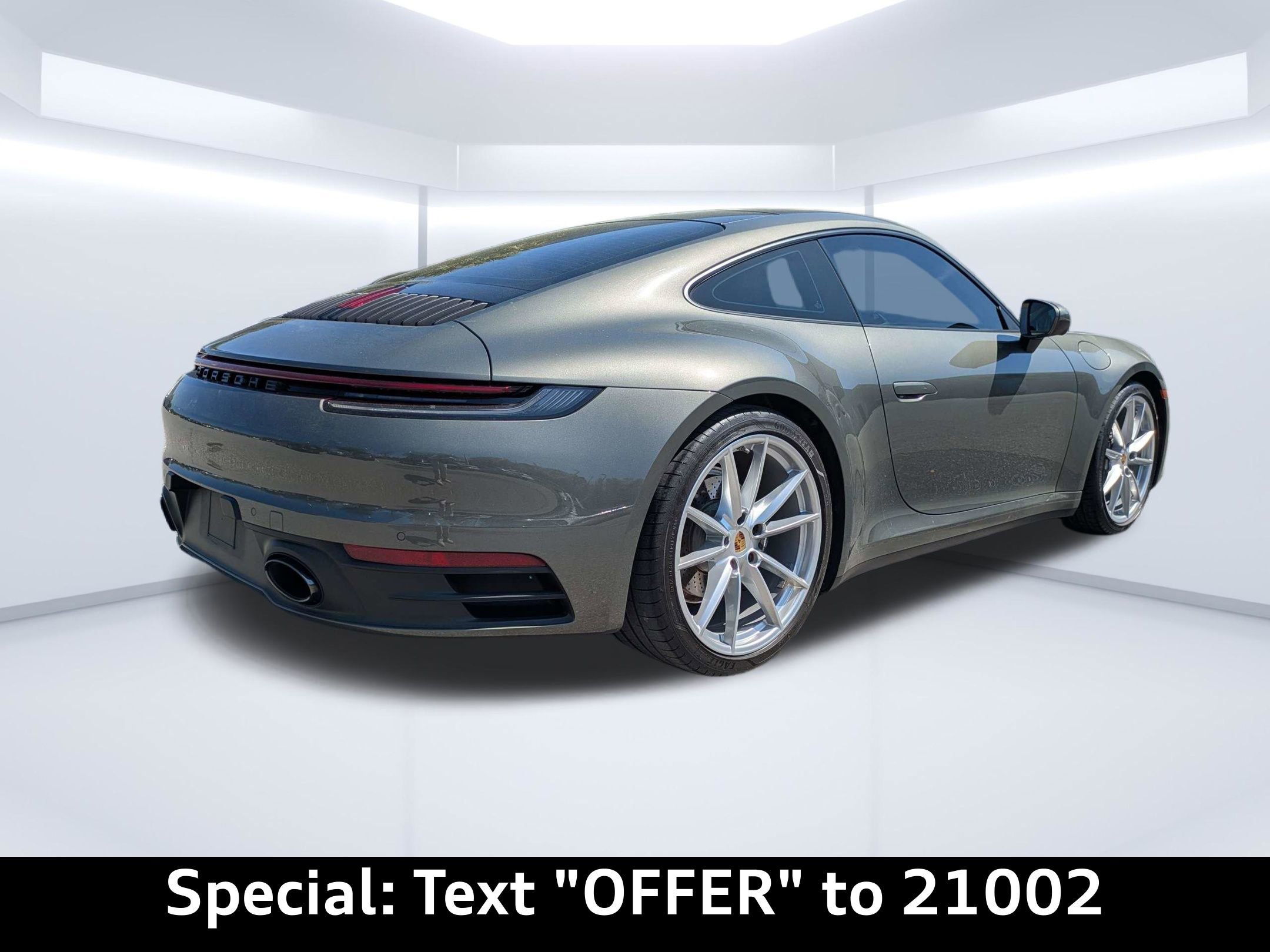 Used 2020 Porsche 911 Carrera image 2