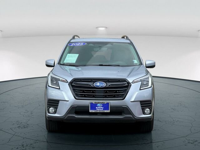 Used 2023 Subaru Forester Premium AWD/4WD image 9