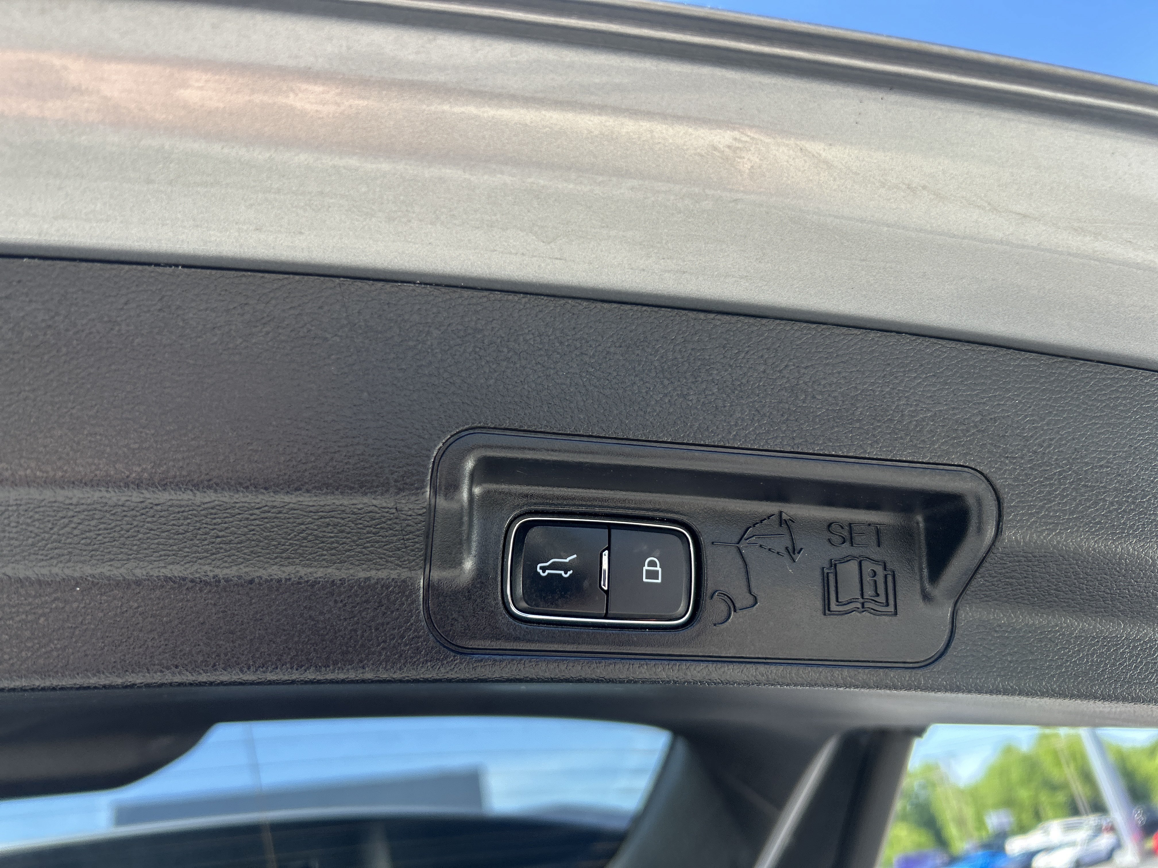 Used 2021 Ford Explorer XLT w/ Equipment Group 202A RWD image 53