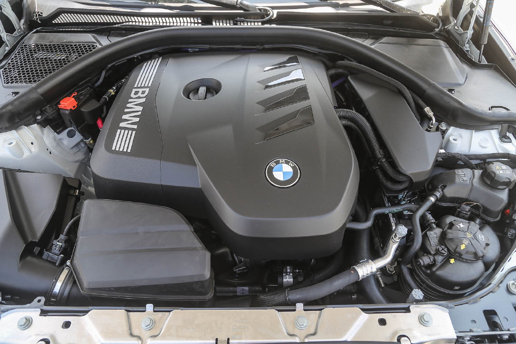 New 2026 BMW 330i Sedan RWD image 23