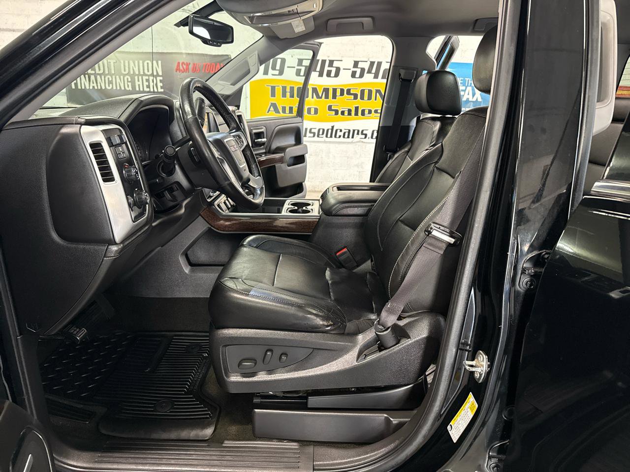 Used 2015 GMC Sierra 1500 SLT w/ SLT Crew Cab Value Package image 8