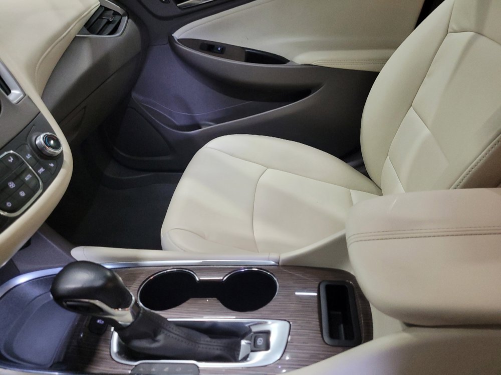Used 2022 Chevrolet Malibu LT w/ Leather Package FWD image 26