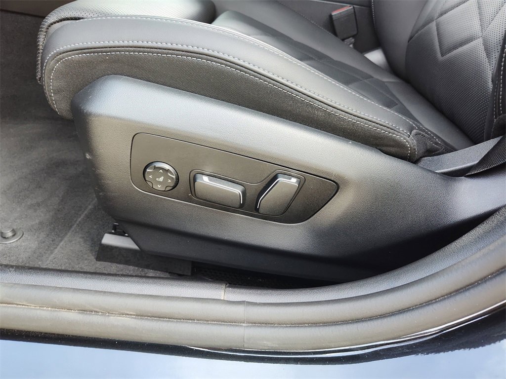 Used 2024 BMW 530i w/ Premium Package image 23