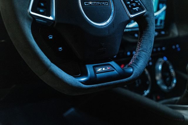 Used 2018 Chevrolet Camaro ZL1 image 24