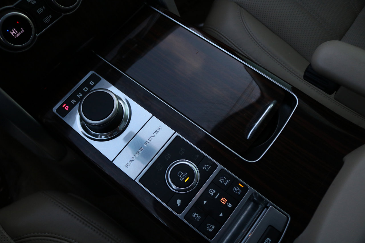 Used 2016 Land Rover Range Rover Supercharged image 31