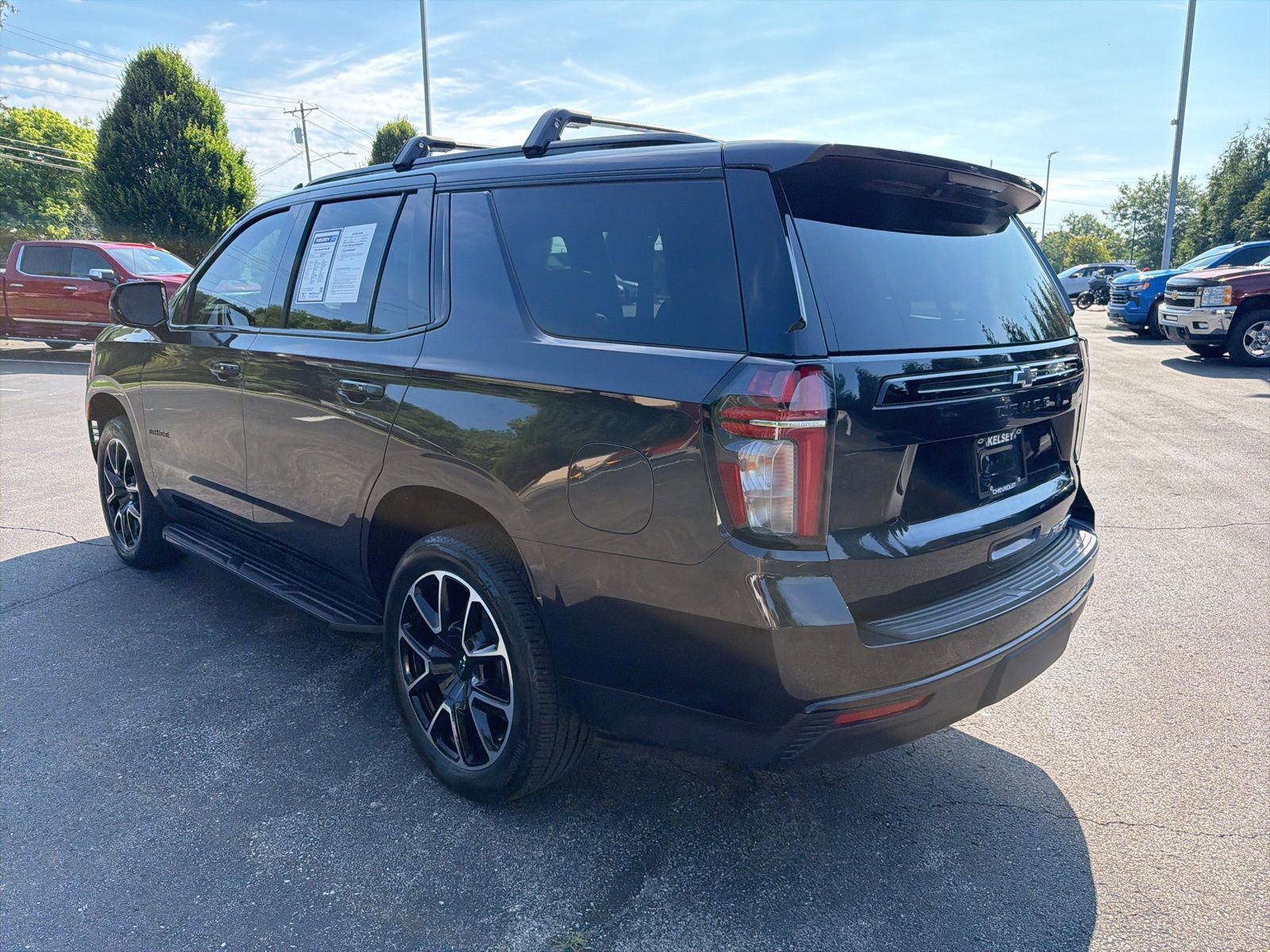 Used 2023 Chevrolet Tahoe RST w/ Luxury Package AWD/4WD image 3