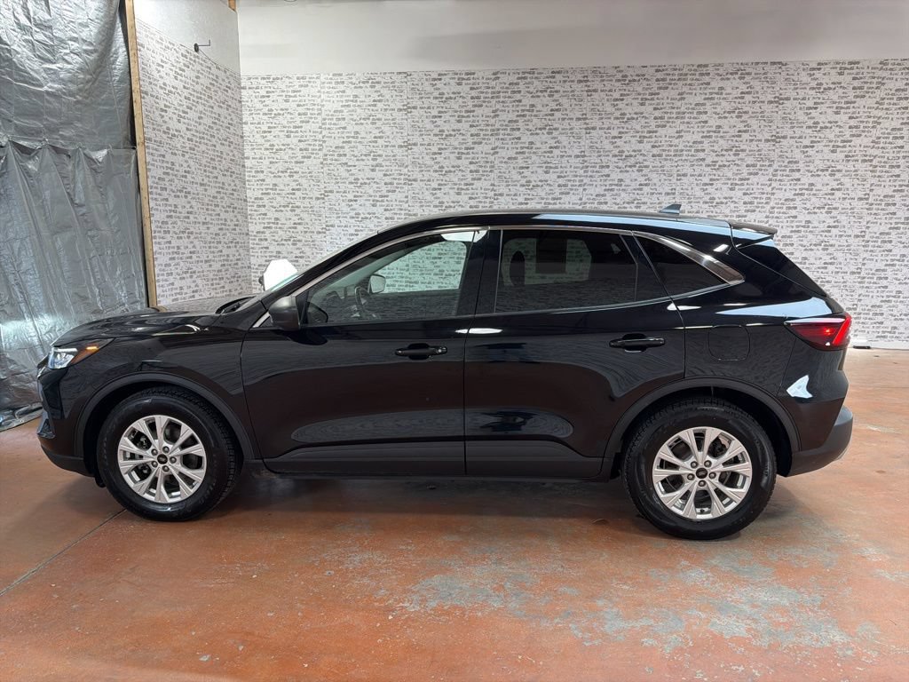 Used 2023 Ford Escape Active FWD image 5