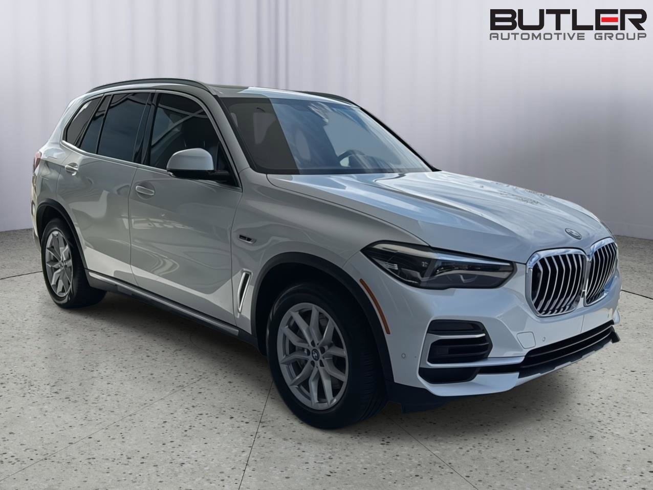 Certified 2023 BMW X5 xDrive45e w/ Parking Assistance Package image 5