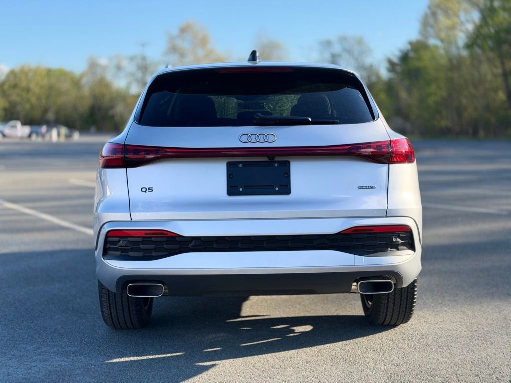 Used 2025 Audi Q5 Premium w/ Convenience Package AWD/4WD image 5