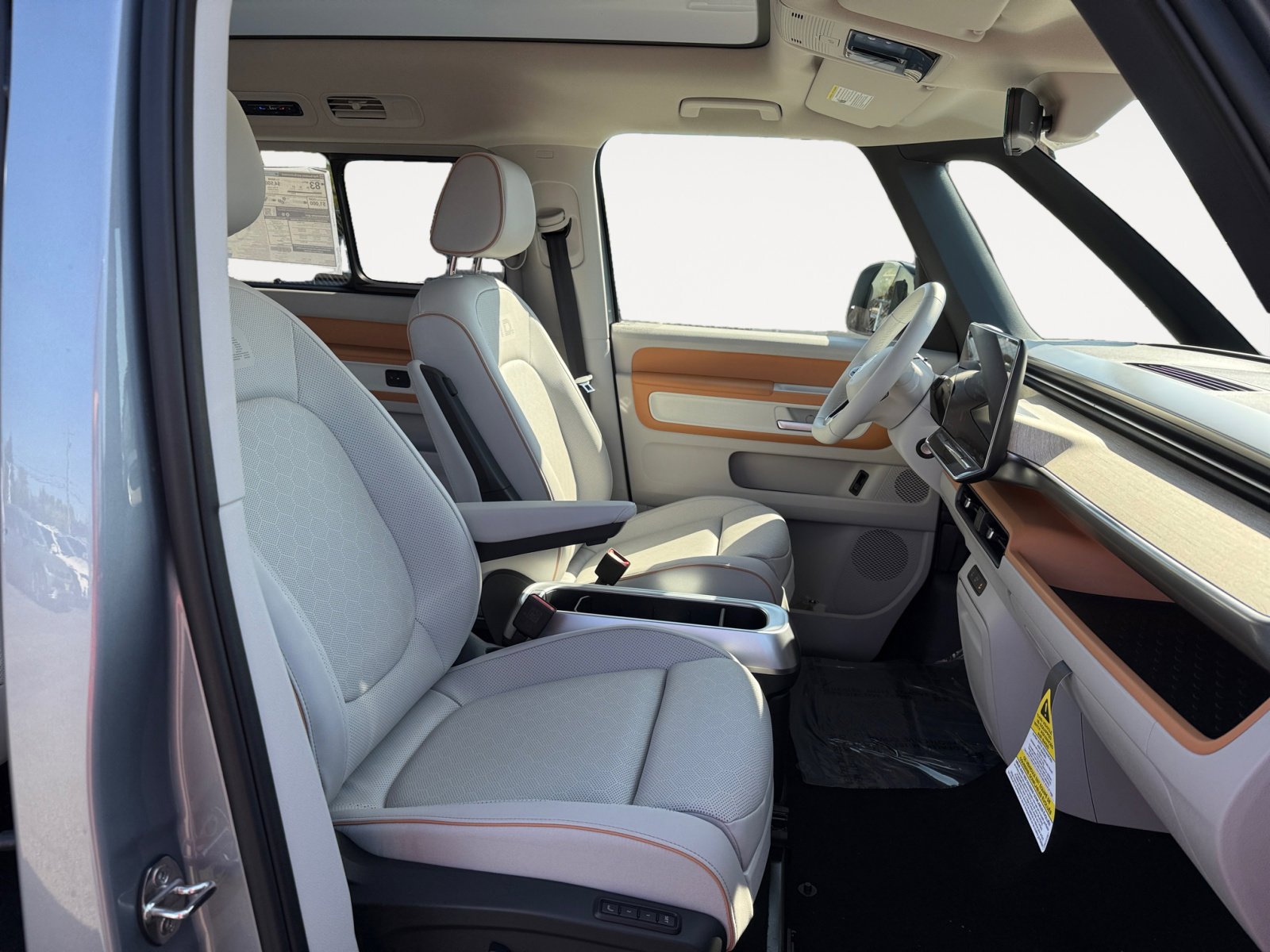 New 2025 Volkswagen ID. Buzz 1st Edition RWD image 19