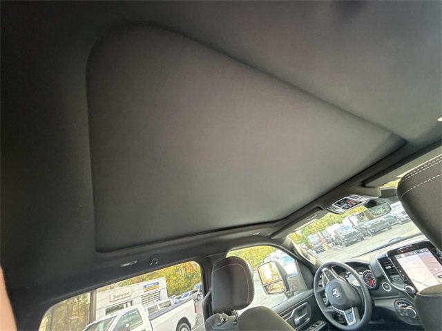 New 2026 RAM 1500 4x4 Crew Cab image 11