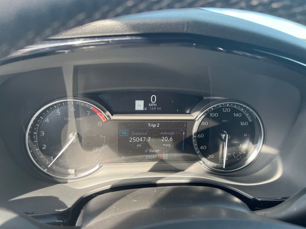 Used 2025 Cadillac XT6 Premium Luxury image 9