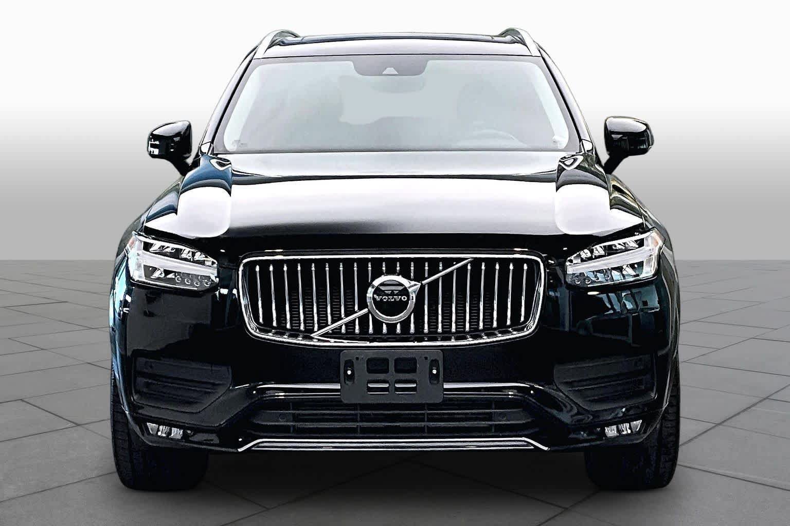 Used 2022 Volvo XC90 T5 Momentum w/ Climate Package AWD/4WD image 4
