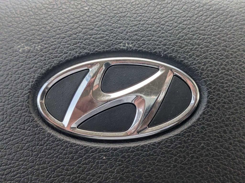 Used 2023 Hyundai Santa Fe SE w/ Cargo Package AWD/4WD image 34