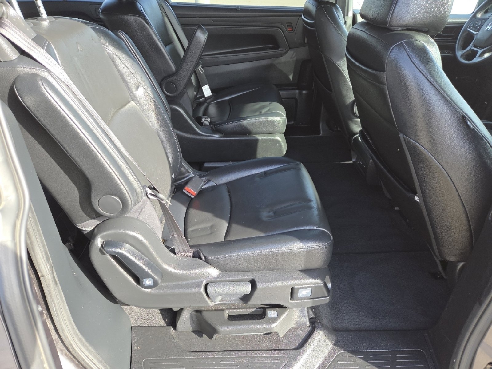 Used 2023 Honda Odyssey Touring image 21