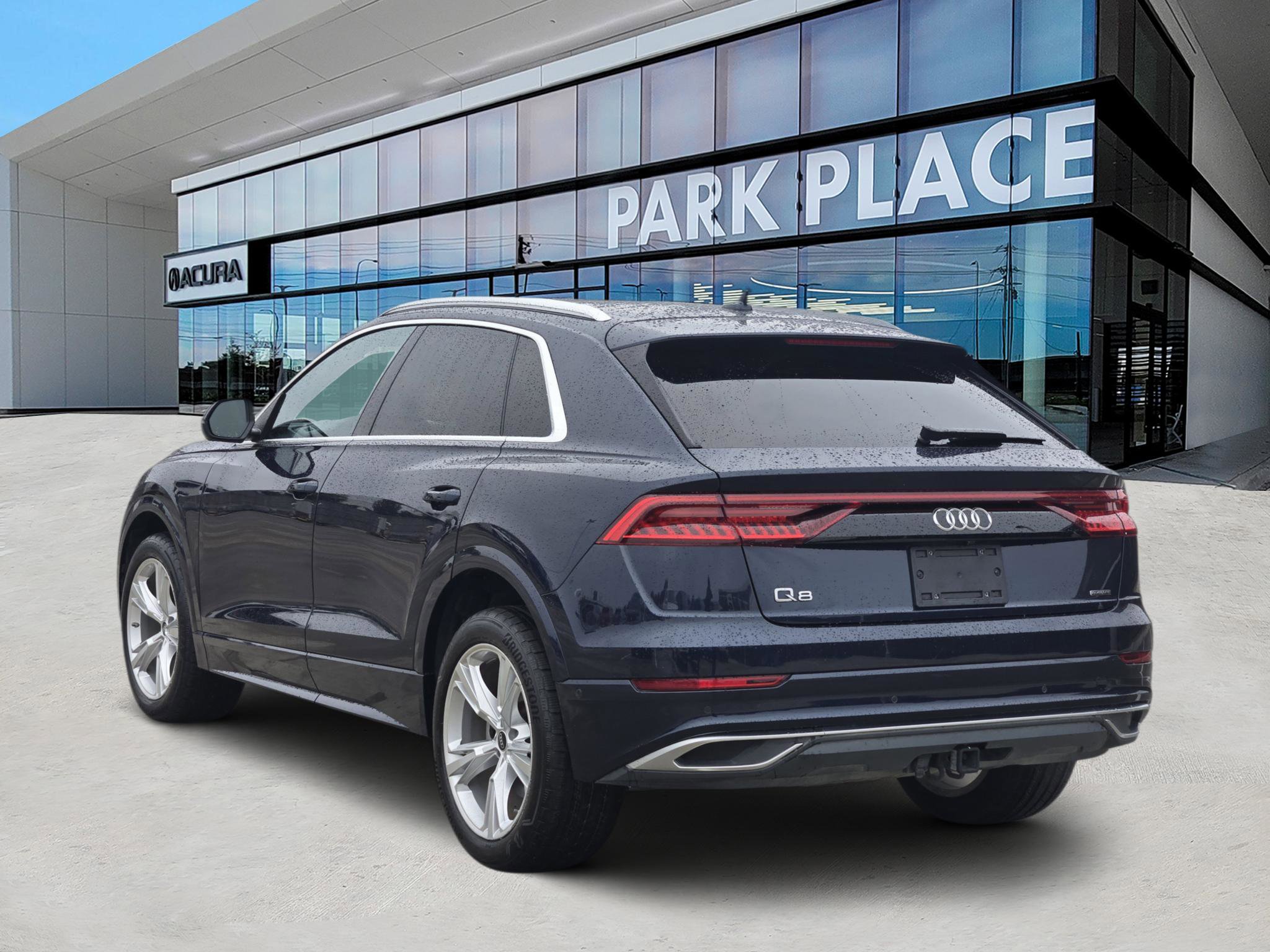 Used 2023 Audi Q8 Premium image 4