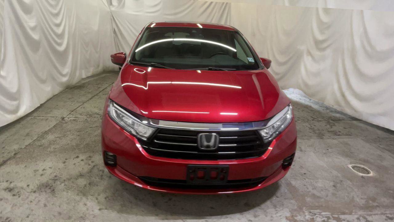 Certified 2024 Honda Odyssey EX-L image 3