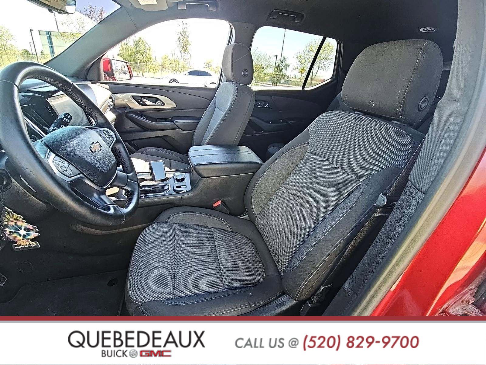 Used 2023 Chevrolet Traverse LT image 8