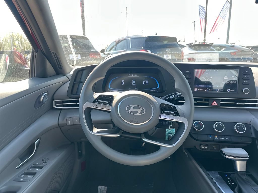 Used 2026 Hyundai Elantra SE FWD image 20