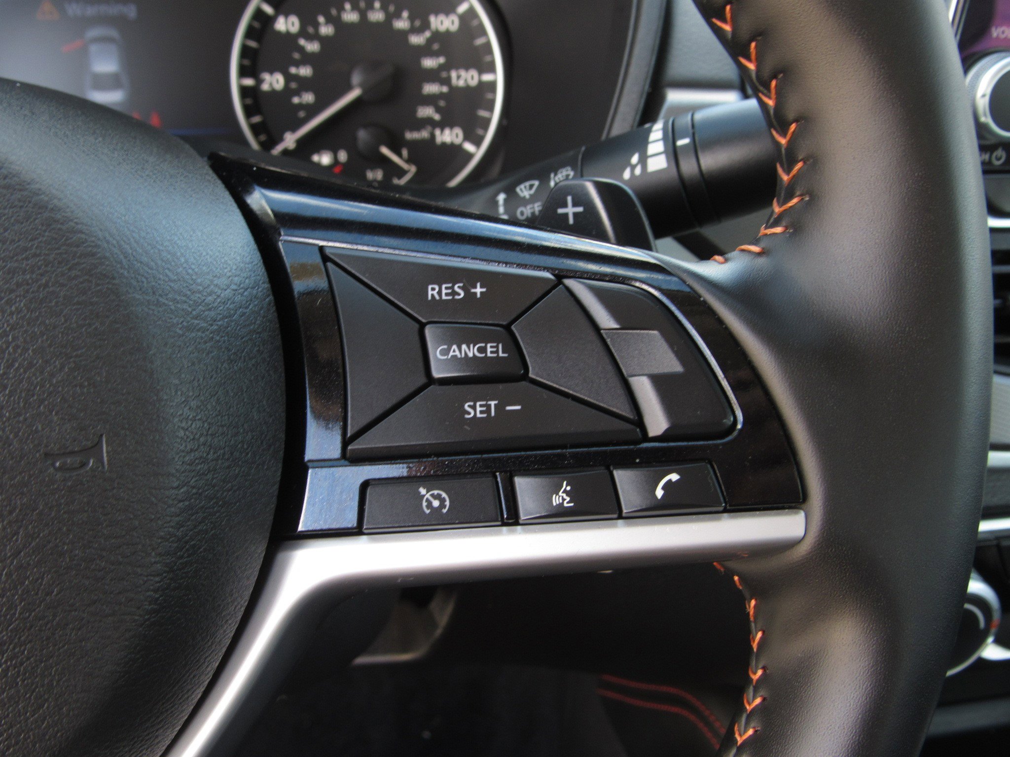 Used 2025 Nissan Altima 2.5 SR image 23
