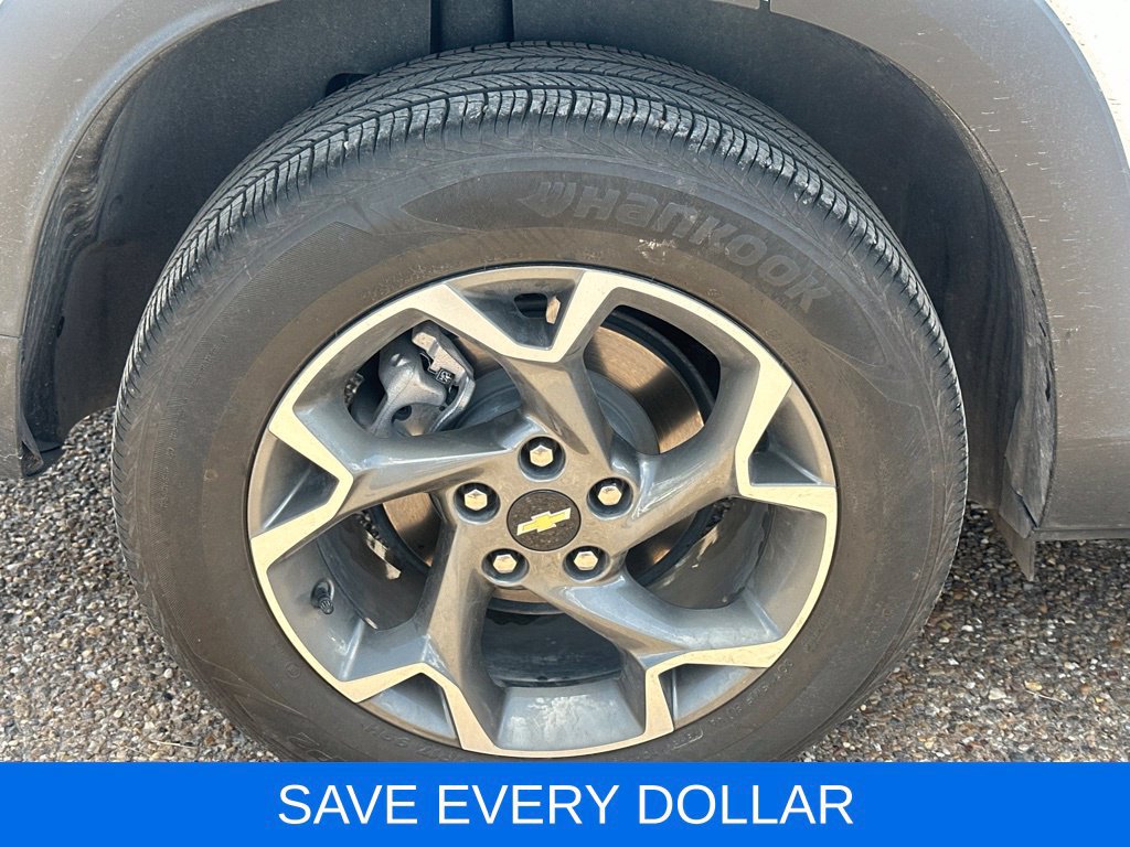 Used 2025 Chevrolet Trax LT w/ Driver Confidence Package FWD image 21