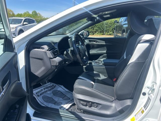 Used 2025 Toyota Camry SE FWD image 13