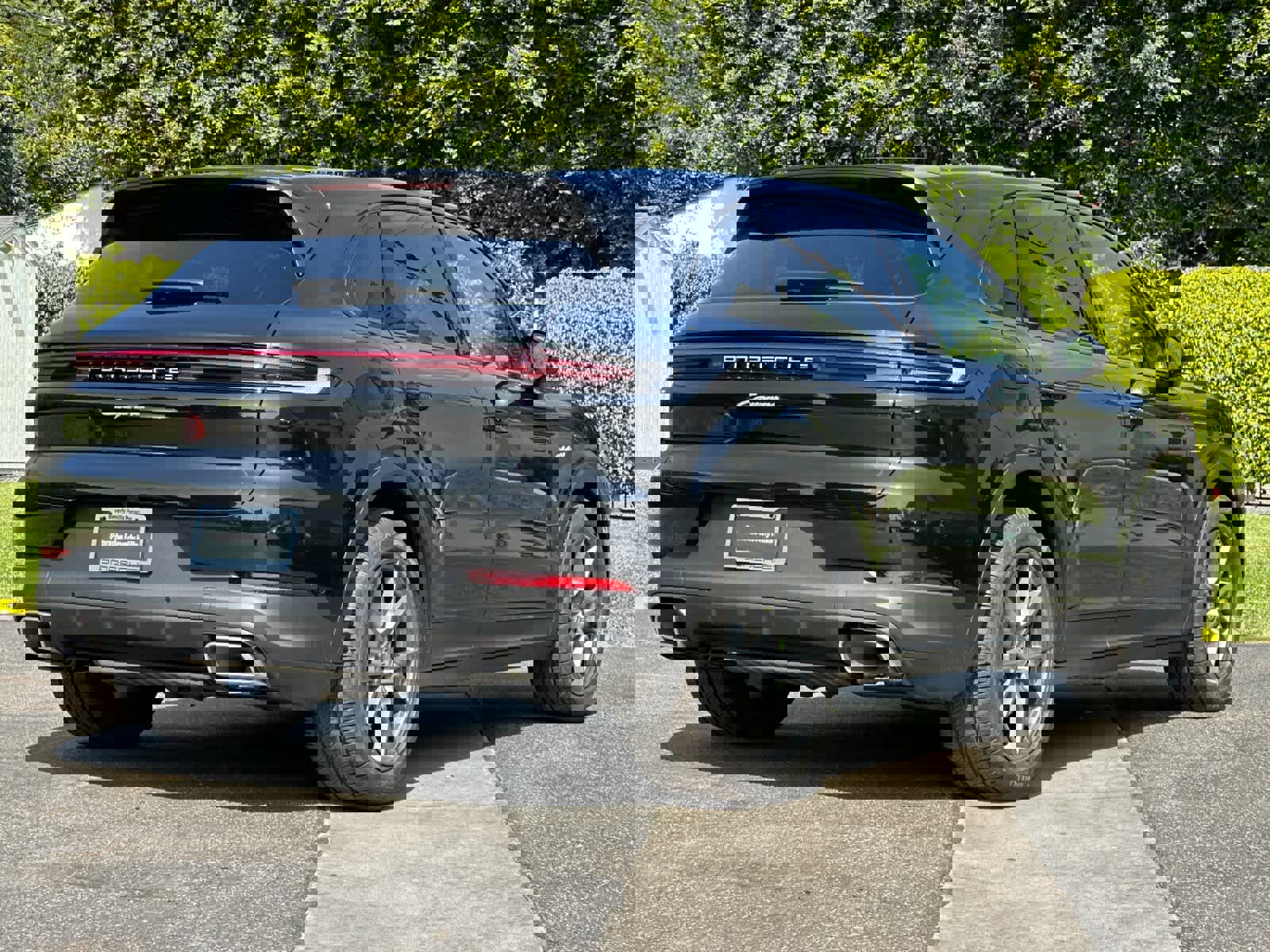 New 2026 Porsche Cayenne E-Hybrid image 8