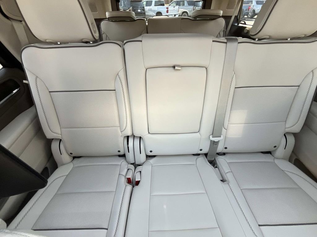 Certified 2024 GMC Yukon Denali w/ Denali Reserve Package RWD image 23