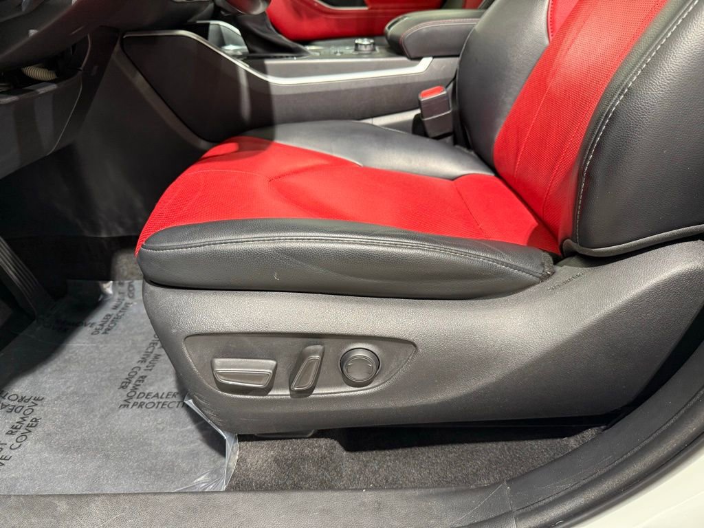 Used 2023 Toyota Highlander XSE AWD/4WD image 14