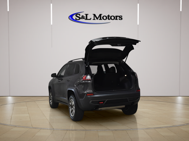 Used 2020 Jeep Cherokee Trailhawk w/ Cold Weather Group AWD/4WD image 5