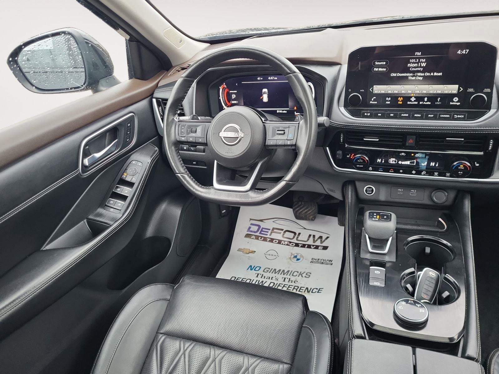 Used 2023 Nissan Rogue Platinum image 11