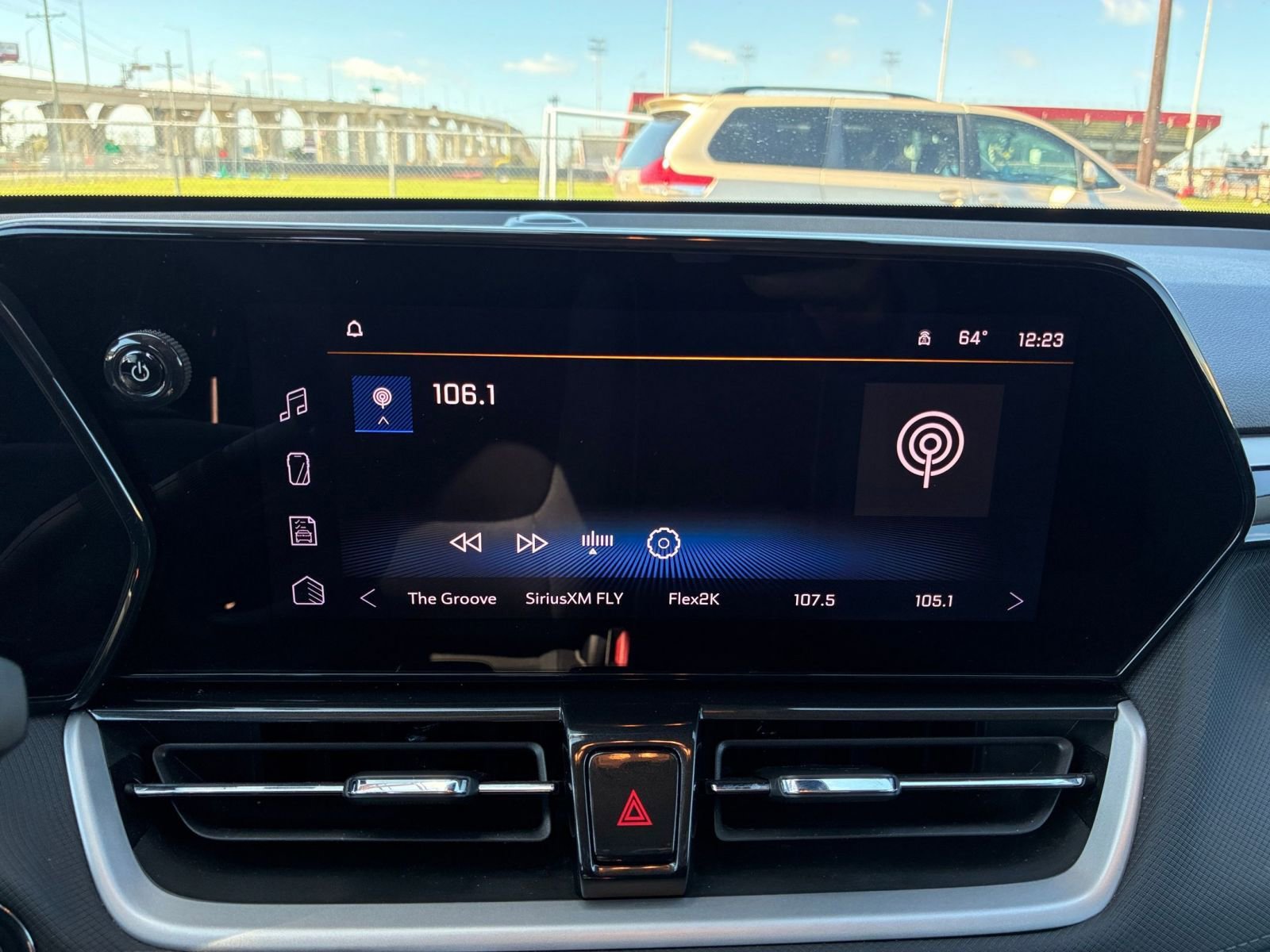 Used 2025 Chevrolet TrailBlazer LT image 16