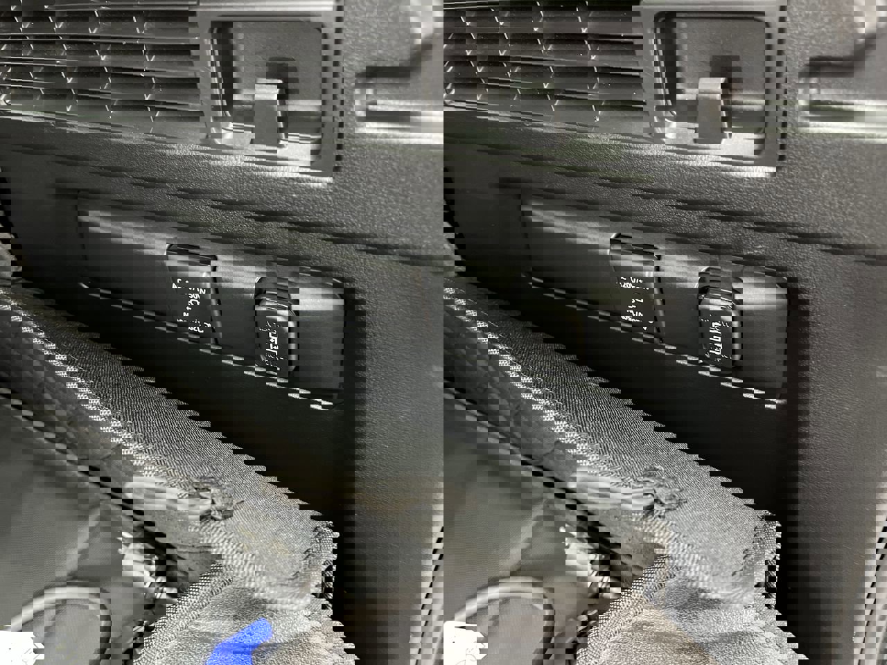 Certified 2025 MAZDA CX-70 Plug-In Hybrid w/ Premium Plus image 32