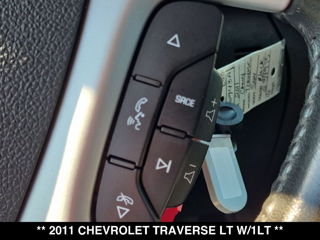 Used 2011 Chevrolet Traverse LT AWD/4WD image 6