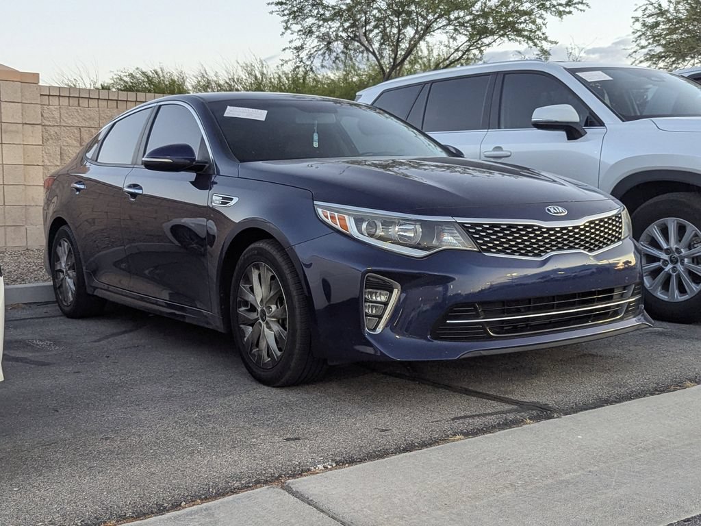 Used 2018 Kia Optima S FWD image 3