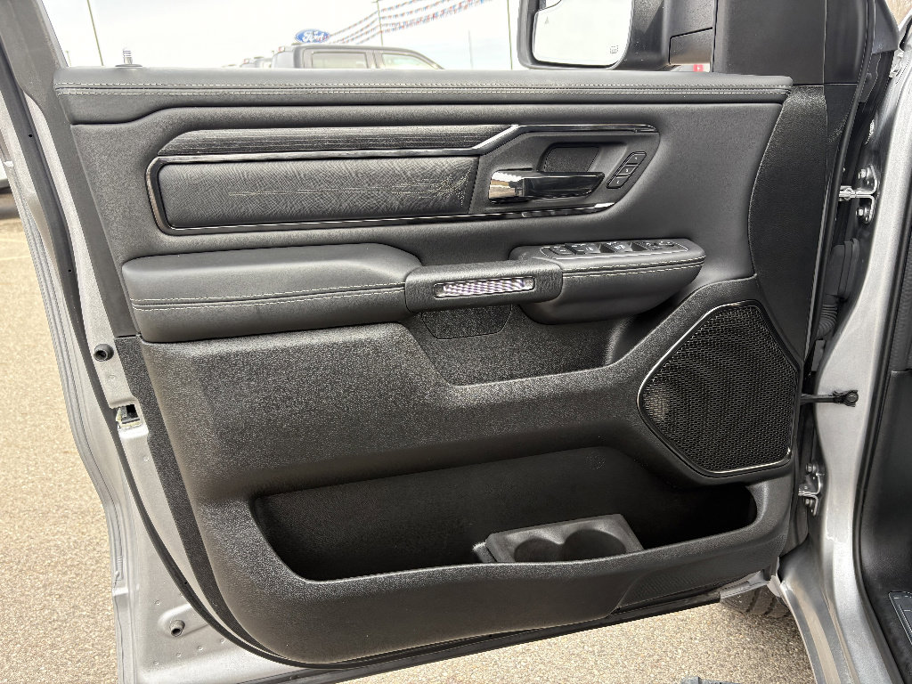 Used 2022 RAM 1500 Limited w/ Cold Weather Group image 28