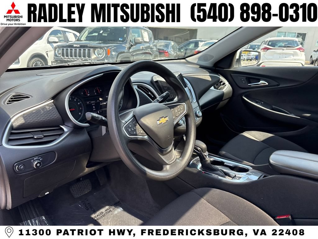 Used 2024 Chevrolet Malibu LT FWD image 4