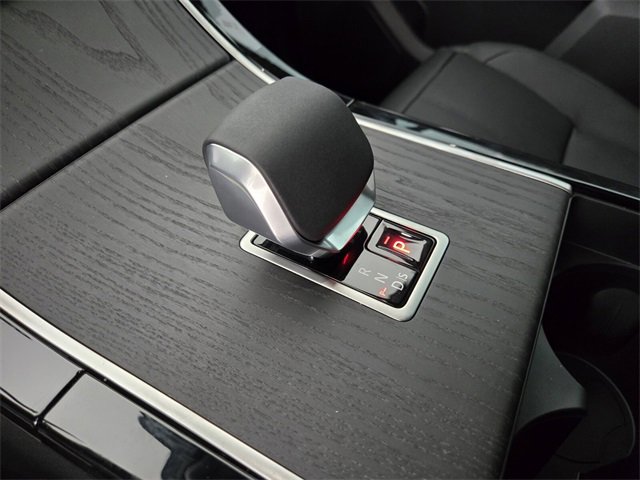 New 2026 Land Rover Range Rover Velar Dynamic SE image 22