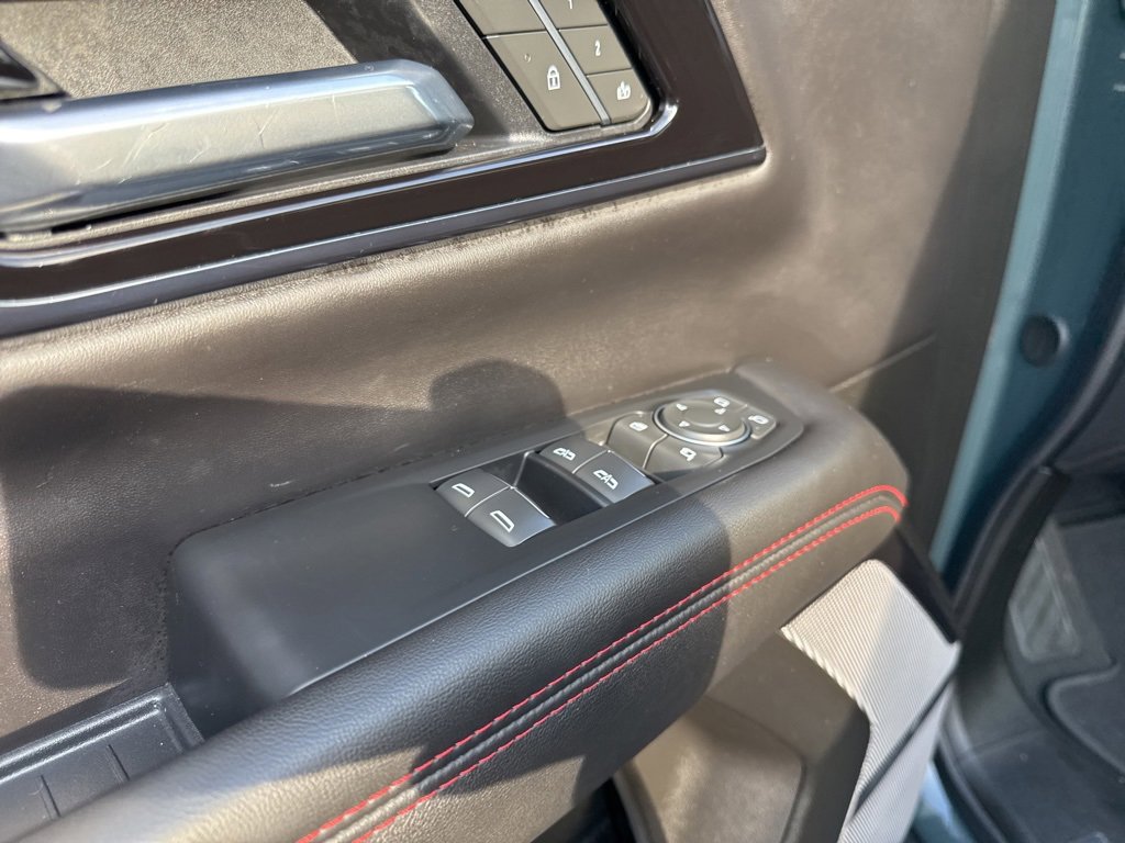 Used 2025 GMC Yukon AT4 Ultimate image 14