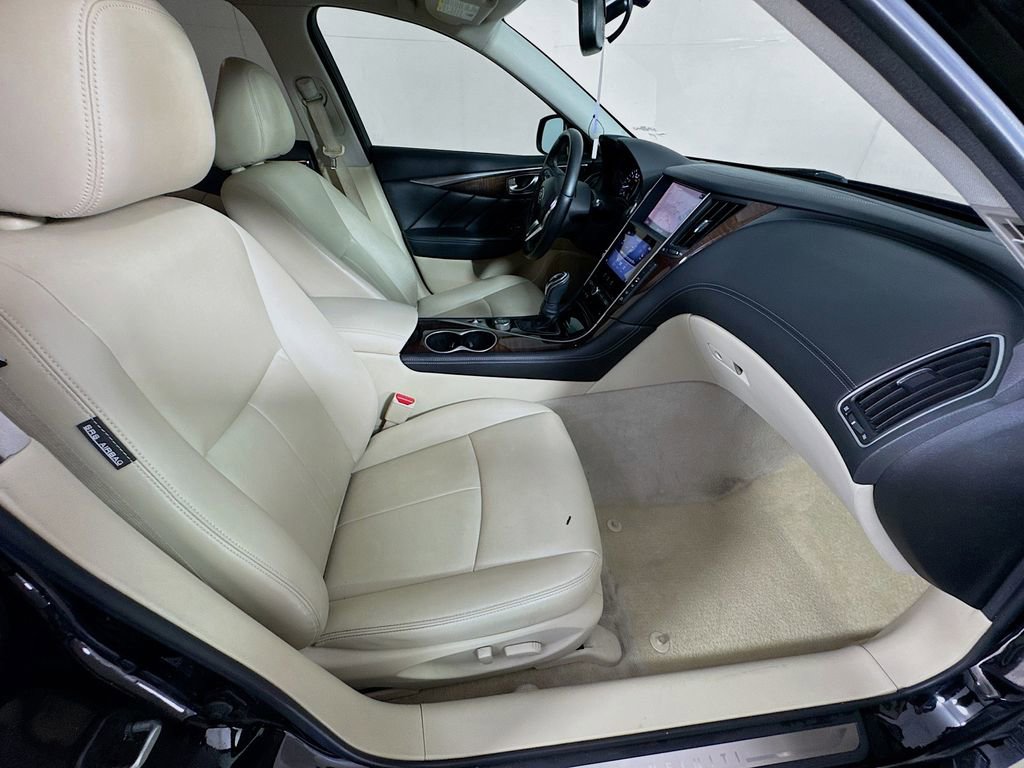 Used 2018 INFINITI Q50 Luxe w/ Essential Package (3.0T Luxe) RWD image 35