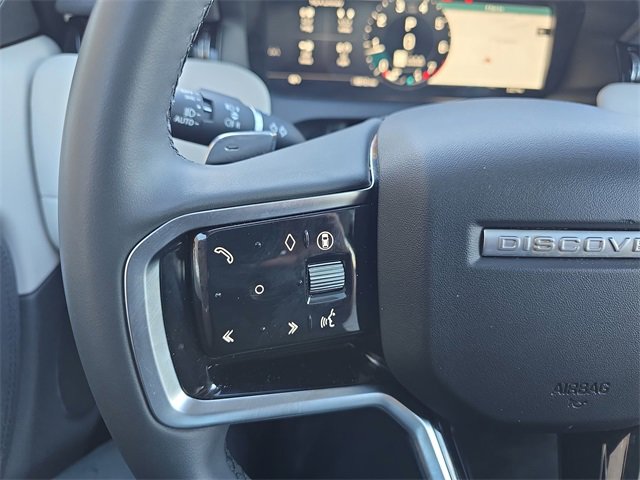 Used 2025 Land Rover Discovery Sport S image 20
