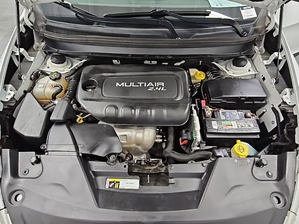 Used 2016 Jeep Cherokee Sport image 35