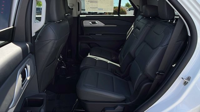 New 2026 Ford Explorer Active w/ Active Comfort Package RWD image 18