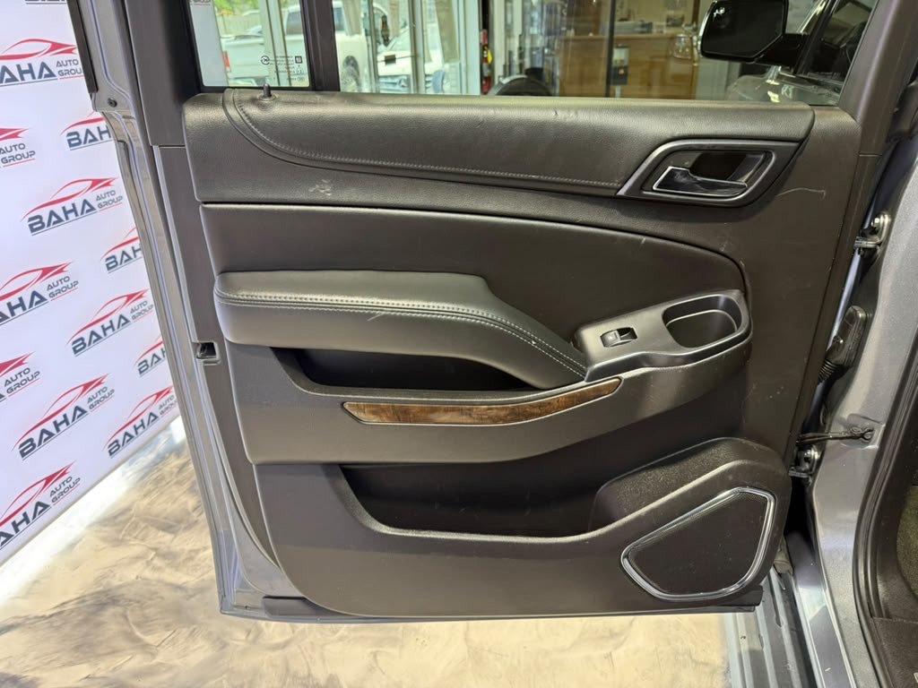 Used 2018 Chevrolet Suburban LT AWD/4WD image 40