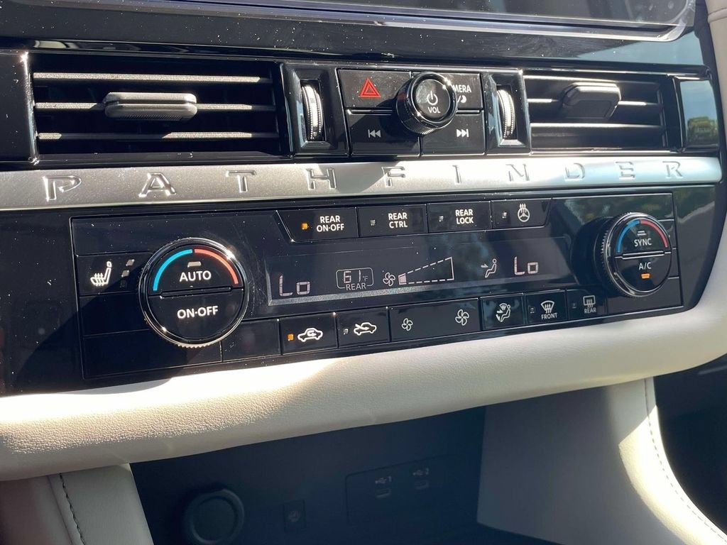 New 2026 Nissan Pathfinder SL FWD image 29