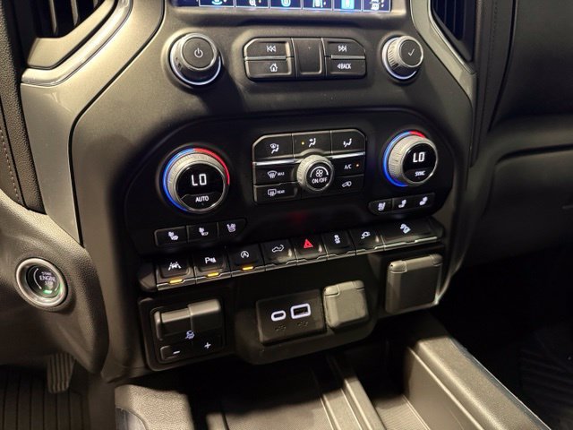 Used 2022 Chevrolet Silverado 1500 LTZ w/ LTZ Premium Package AWD/4WD image 20