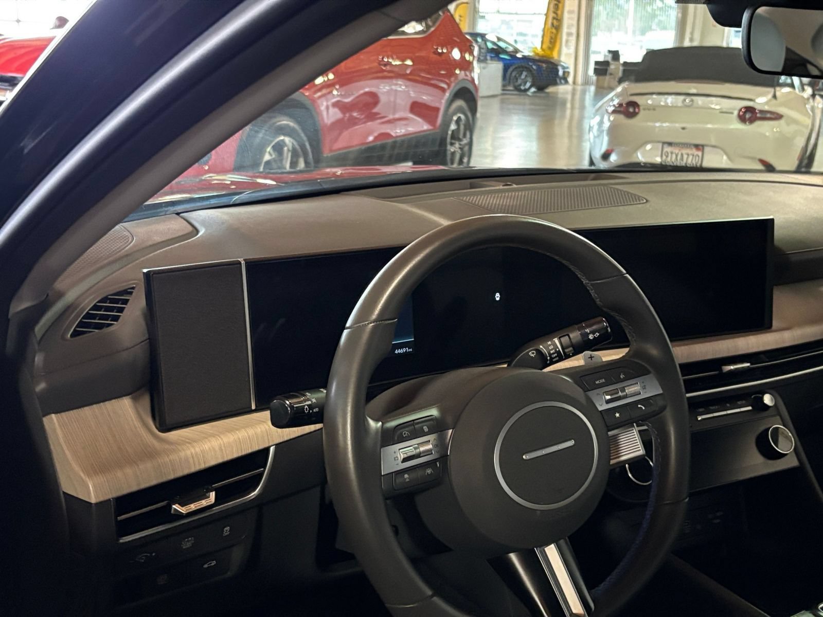Used 2025 Hyundai Sonata SEL FWD image 35