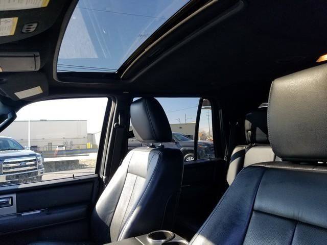 Used 2017 Ford Expedition Limited w/ Equipment Group 301A AWD/4WD image 15