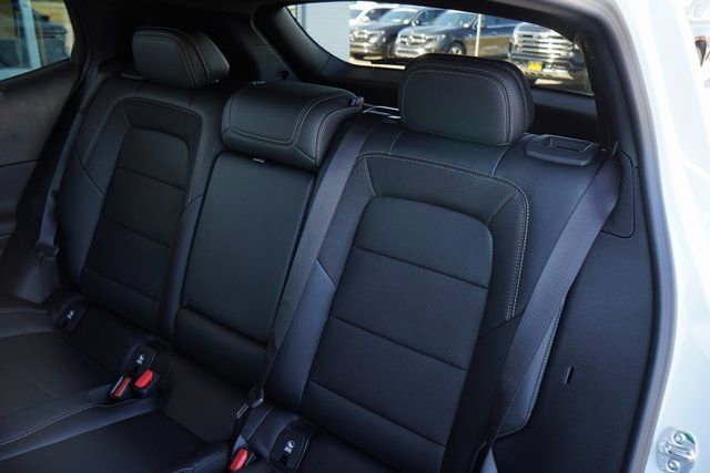 New 2025 Chevrolet Equinox EV LT image 25